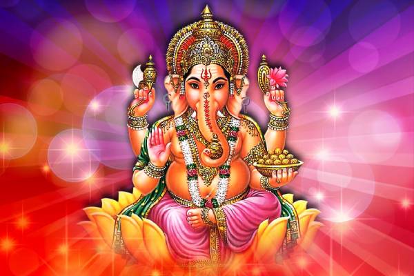 देवी तुलसी गणेश भगवान की ओर आकर्षित हो गईं थी और गणेश जी को विवाह का प्रस्ताव दिया.