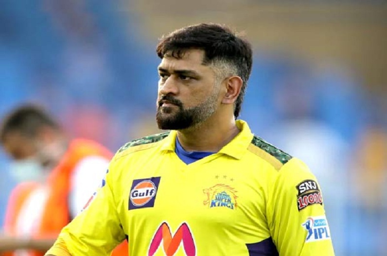 Sunil Gavaskar's statement on Dhoni's captaincy