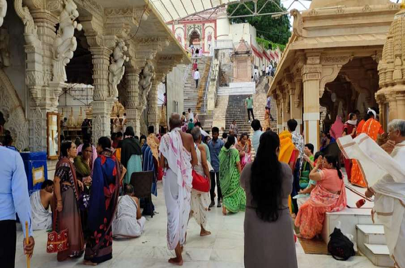 Meat Ban In This City: इस देश में है दुनिया का पहला शाकाहारी शहर, जहां मांस खाना है मना