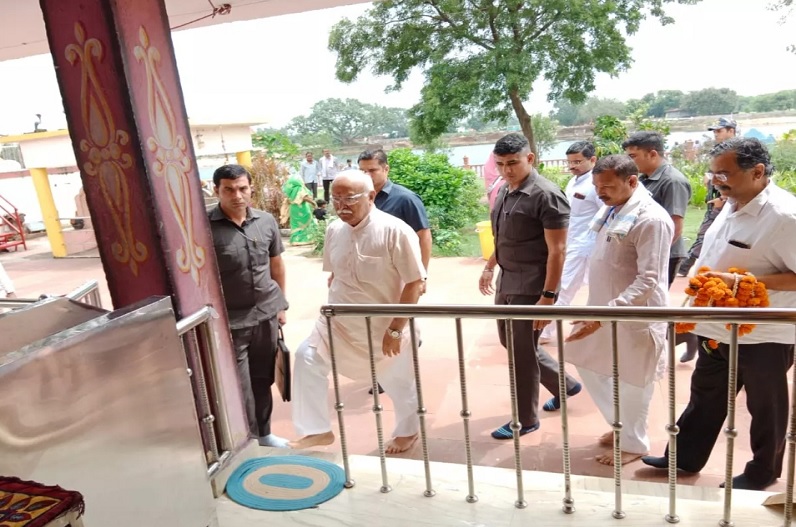 RSS प्रमुख मोहन भागवत ने कौशल्या माता मंदिर के किए दर्शन, CM बघेल ने कहा- मुझे विश्वास है उनके मन को शांति मिली होगी