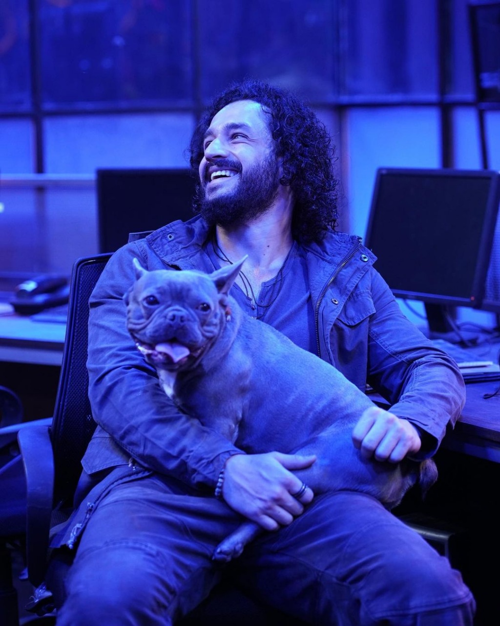 फिल्म को रामब्रह्मम सुनकारा और पाथी दीपा रेड्डी के जरिए एके एंटरटेनमेंट्स और सरेंडर 2 सिनेमा बैनर के तहत कंट्रोल्ड किया गया है।उनके साथ मलयालम सुपरस्टार ममूटी लीड रोल में नजर आ रहे हैं।