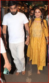 सलमान खान की फिल्म ’किसी का भाई, किसी की जान’ का टाइटल 5 सितंबर को अनाउंस किया गया है। इस फिल्म में शहनाज गिल भी डेब्यू करेंगी। सोमवार को फिल्म का नया लुक टीजर रिलीज कर दिया गया है। अभी तक शहनाज के बॉलीवुड डेब्यू की ऑफिशियल अनाउंसमेंट नहीं की गई थी, मगर अब सलमान खान ने इस टीजर के साथ शहनाज की एंट्री भी कंफर्म कर दी है।