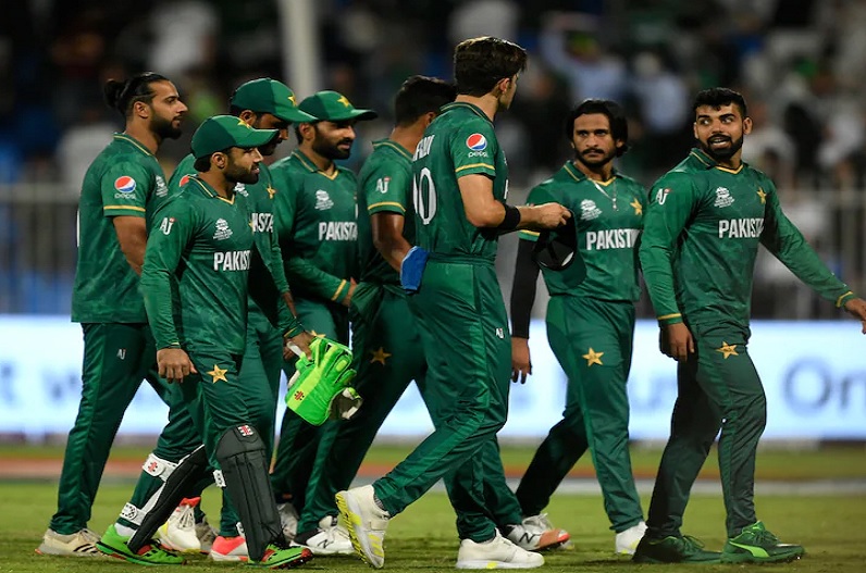Asia Cup 2022: पाकिस्तान ने हॉन्ग कॉन्ग के खिलाफ टॉस जीतकर लिया पहले गेंदबाजी का फैसला