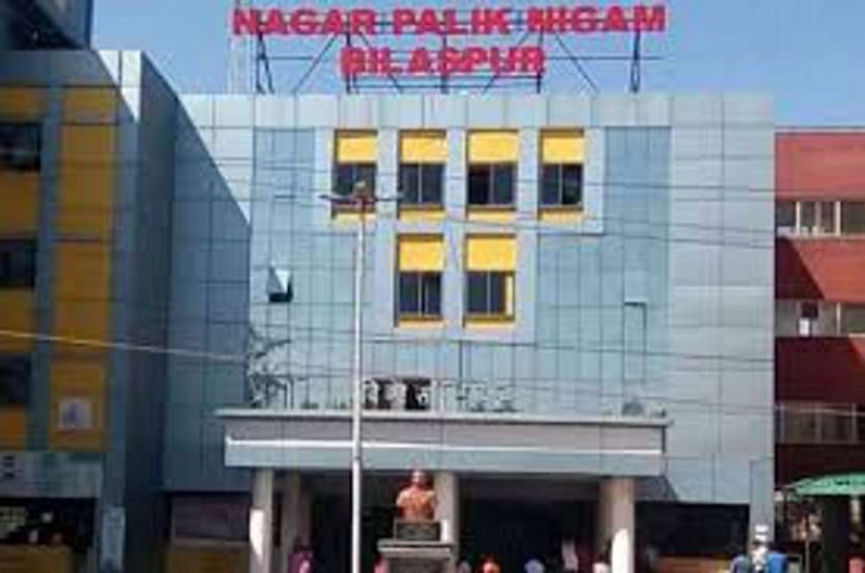 प्रॉपर्टी डीलरों के निशाने पर निगम क्षेत्र की बेशकीमती जमीन! 100 से ज्यादा बिल्डर्स को नगर निगम ने थमाया नोटिस