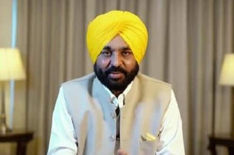 Bhagwant Mann removed from plane: प्लेन से उतारे गए मुख्यमंत्री भगवंत मान?, कांग्रेस बोली-ऐसी हालत में थे सीएम…