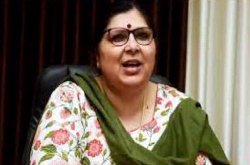 ‘सरकार को फ्री कंडोम देना पड़ेगा’  महिला IAS के बयान पर अब मुख्यमंत्री ने कही ये बात, NCW ने भेजा नोटिस