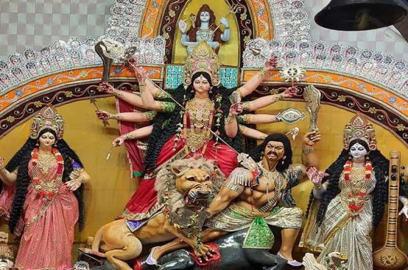विसर्जन के बाद दुर्गा प्रतिमाओं की तस्वीर खींचने पर लगी रोक, यहां जारी हुआ नया आदेश