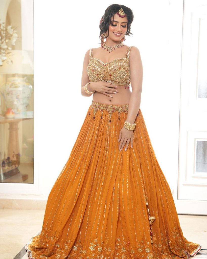 निशा अक्सर फैशन से संबंधित फोटोज शेयर करती हैं। निशा फैशन के मामलो में भी काफी एक्टिव हैं। निशा का इंस्टाग्राम आकउंट इस बात को साबित भी करता हैं।