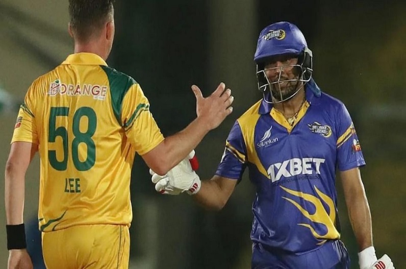 इंटरनेशनल क्रिकेटर्स से भरी इंडिगो फ्लाइट की इंजन में अचानक आई खराबी, बाल-बाल बचे प्लेयर्स