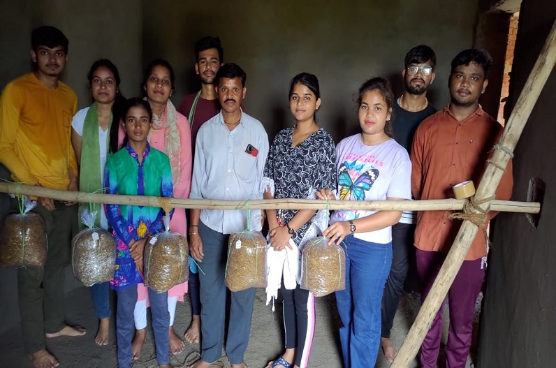 इंदिरा गांधी कृषि विश्वविद्यालय के छात्रों का कमाल, अब इस किस्म से भी खाद बना सकेंगे किसान