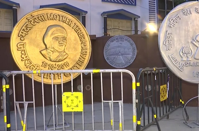 35 लाख की लागत से बना यहां का दुर्गा पूजा पंडाल, बनाने में लगे 2 महीने