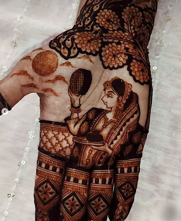 करवा चौथ के दिन महिलाएं सोलह श्रृंगार करती हैं। करवाचौथ पर मेहंदी के बिना महिलाओं का श्रृंगार अधूरा माना जाता है।