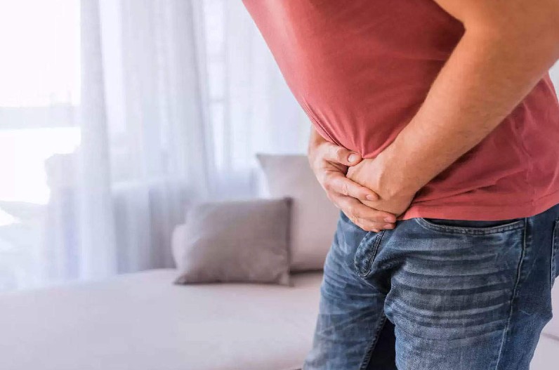 युवक जिसे समझ रहा था मामूली यूरिन इंफेक्शन वो निकला Periods, जांच के बाद डॉक्टर ने बताई चौंकाने वाली रिपोर्ट, जानें पूरा मामला