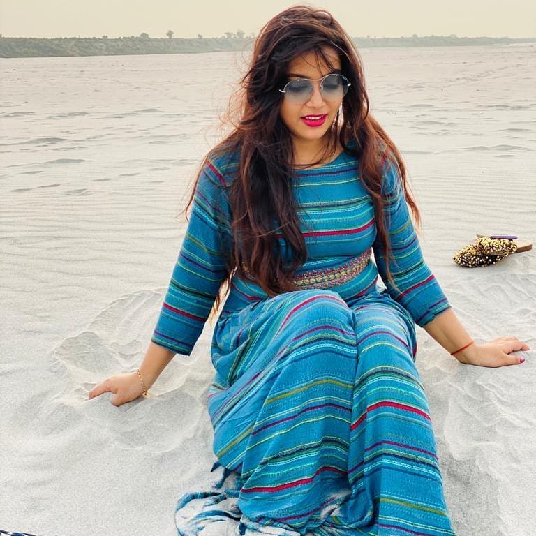 वो आए दिन अपने पोस्ट से फैंस के दिलो की धड़कनें बढ़ाती रहती हैं।