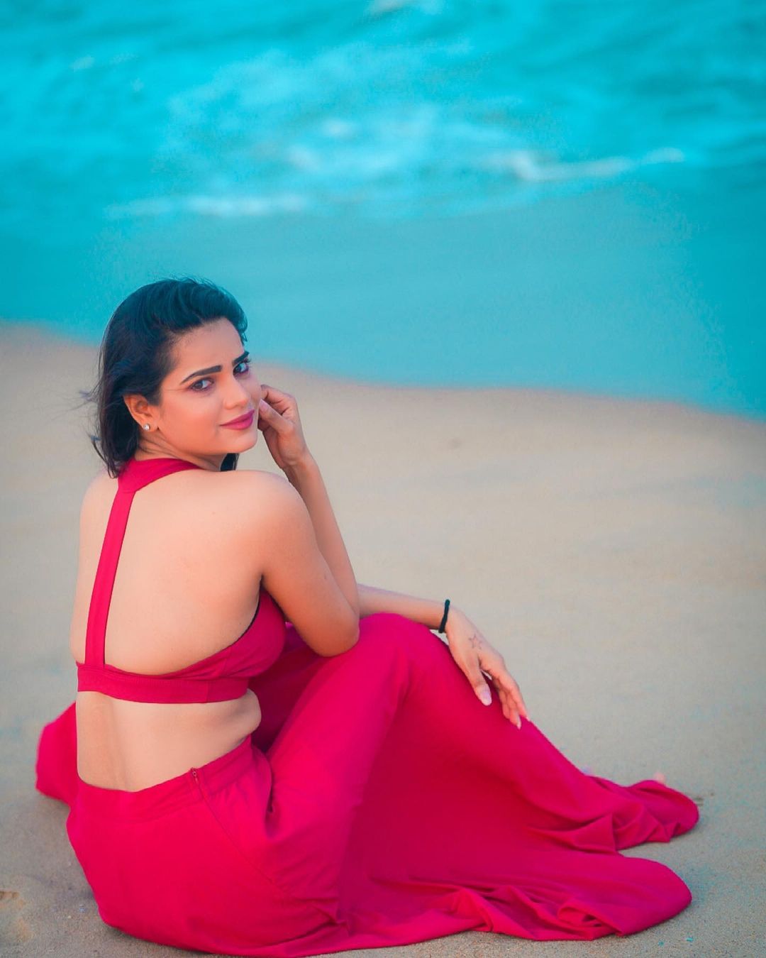 एक्टर से राजनेता बनी अर्चना गौतम उत्तर प्रदेश के मेरठ की रहने वाली हैं। वो एक मॉडल, एक्टर और राजनीतिज्ञ हैं। एक मॉडल के रूप में उनका करियर 2014 में मिस उत्तर प्रदेश का खिताब जीतने के बाद शुरू हुआ था।