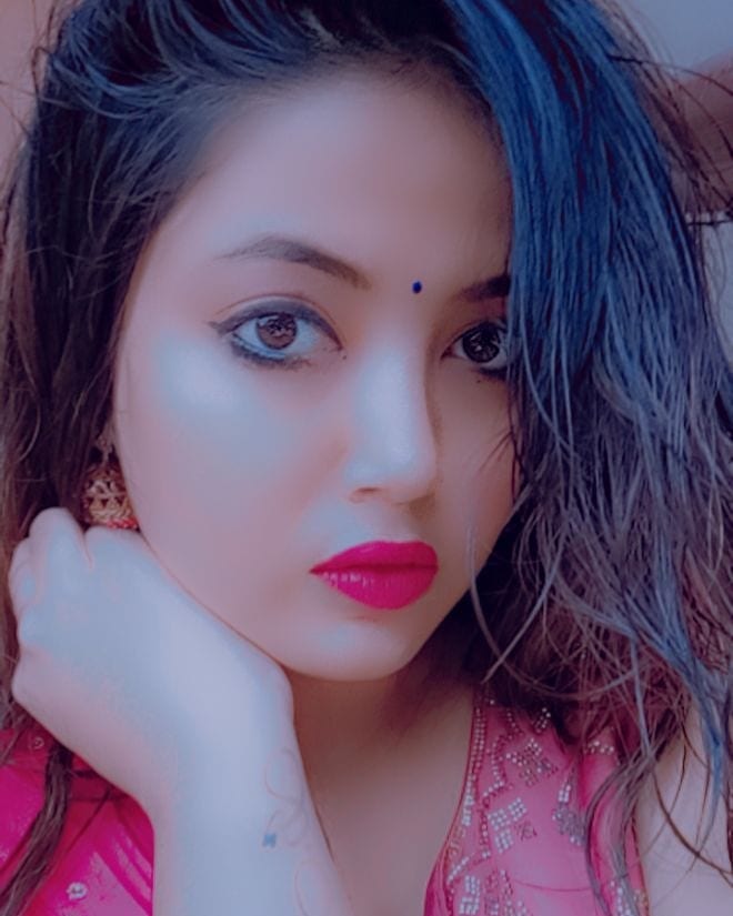 उनकी खूबसूरत सी मनमोहक अदाओं पर मरते हैं। उन पर जान छिड़कते हैं।