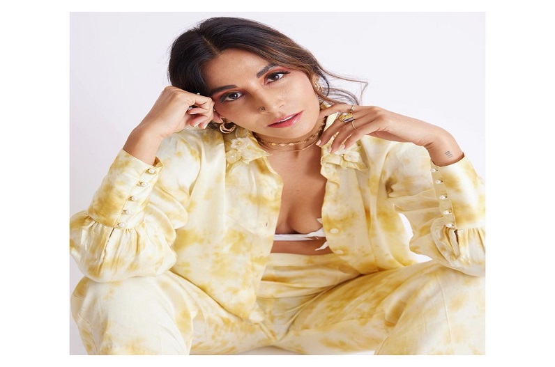 Alt Balaji की ये एक्ट्रेस निभा चुकी है लेस्बियन का किरदार, दिए हद से ज्यादा बोल्ड पोज़, देखें वायरल तस्वीरें