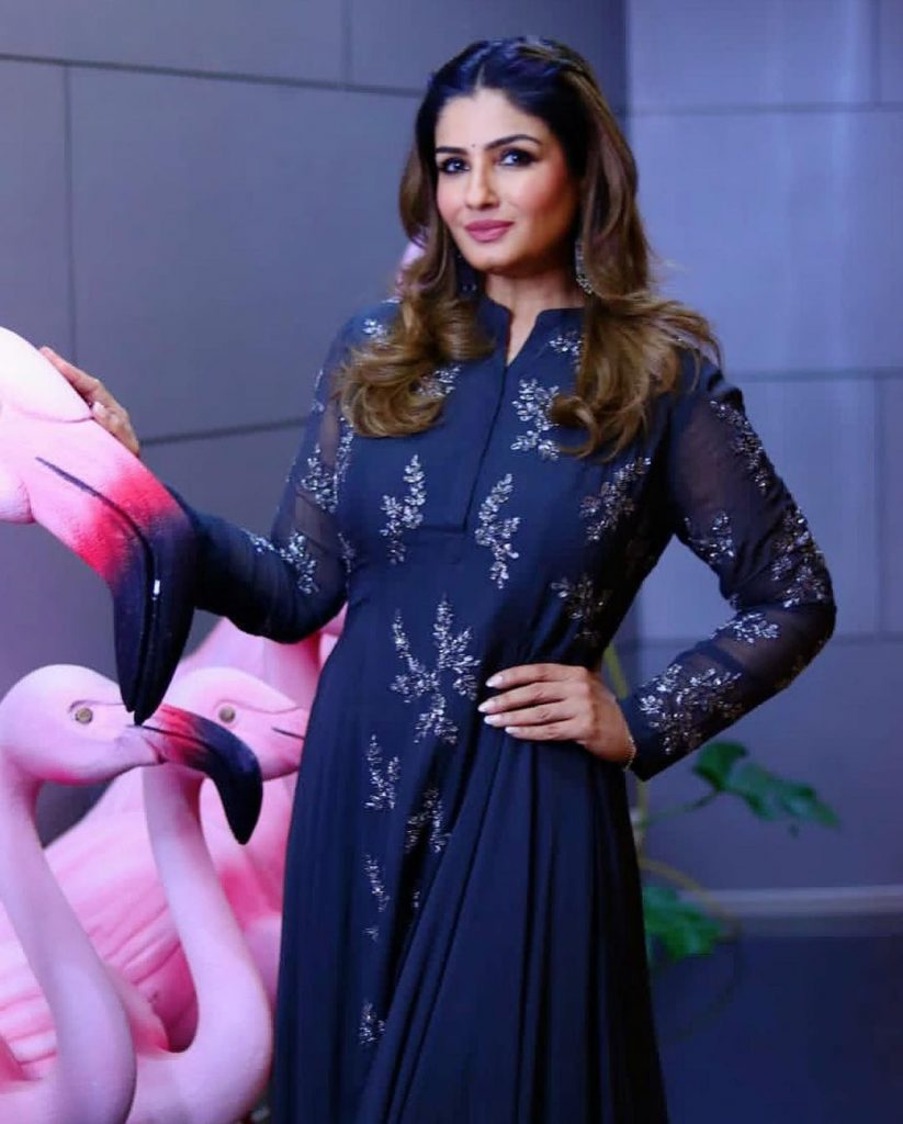 रवीना ने अपने फ़िल्मी करियर में कई बेहतरीन फिल्मों के प्रस्तावों को मना कर दिया। जिसका अफ़सोस शायद उन्हें उन फिल्मों के रिलीज हिने के बाद हुआ होगा। अगर रवीना उन फिल्मों में अभिनय करती तो, शायद वह उस दशक की बेहतरीन अभिनेत्रीयोँ की फेहरिस्त में शामिल हो सकती थी।