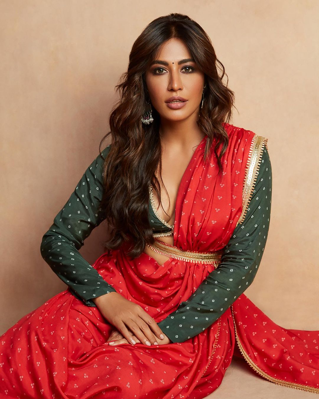 चित्रांगदा सोशल मीडिया के जरिए खुद को लेकर फैन्स के बीच क्रेज बरकरार रखने का एक भी मौका नहीं छोड़ती हैं। चित्रांगदा अपने अब तक के करियर में कई फिल्मों में नजर आ चुकी है। आखिरी बार एक्ट्रेस अभिषेक बच्चन की फिल्म 'बॉब बिस्वास' में नजर आई थी।