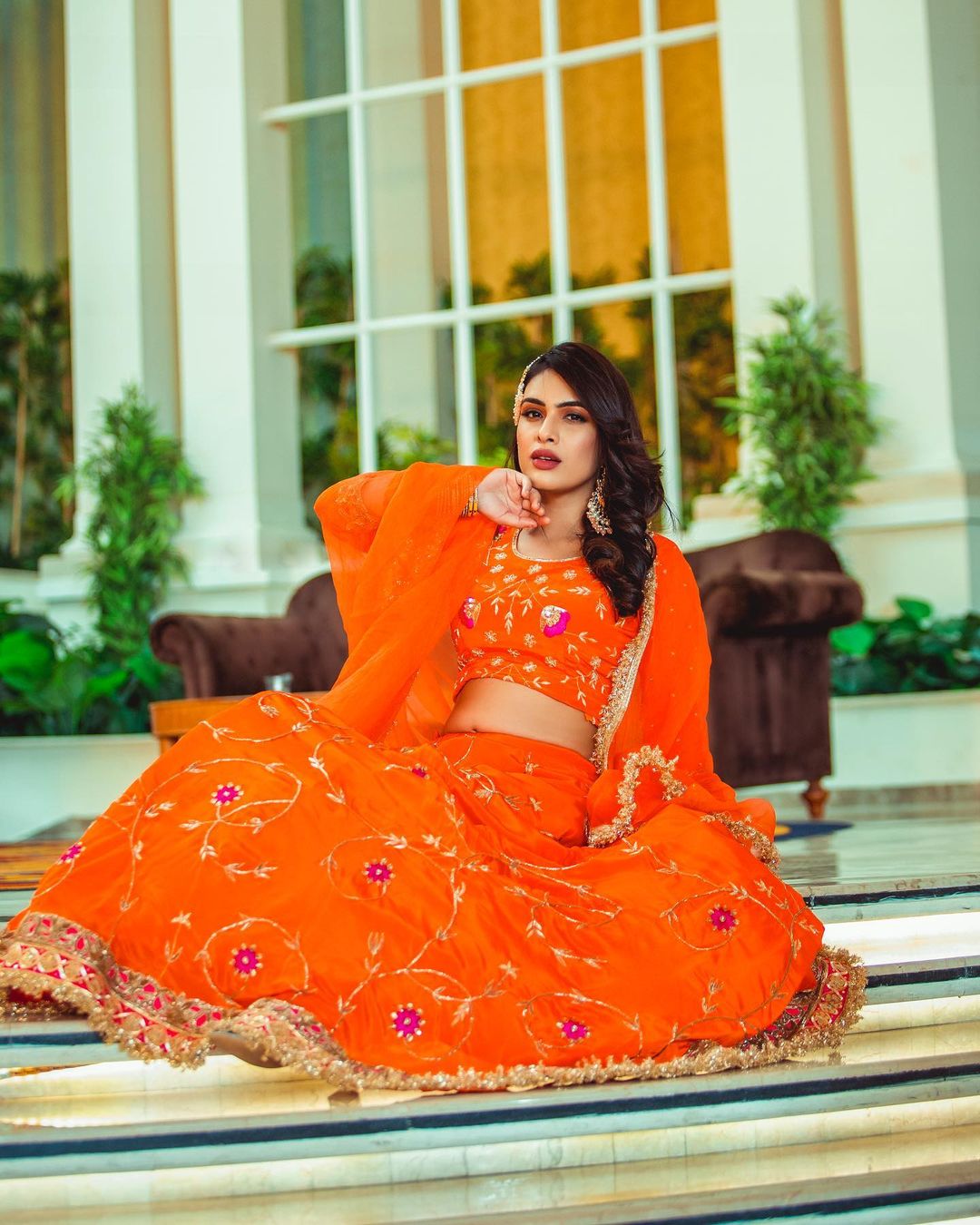 एक्ट्रेस हमेशा लाइमलाइट में बनी रहती हैं, जिसके कारण उनकी फैन फॉलोइंग की लिस्ट भी काफी लंबी है.