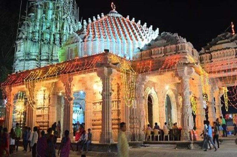 The World Famous Maa Bamleshwari Temple