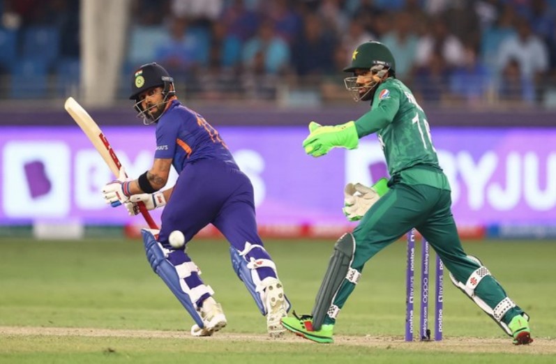 पाकिस्तान के साथ मैच नहीं खेलेगी Team India? T20 World Cup कप शुरू होने से कुछ ही घंटे पहले रोहित शर्मा ने कह दी ये बड़ी बात