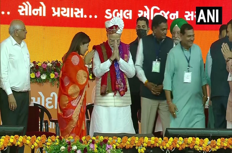 19 October Live Update: राजकोट में कई प्रमुख परियोजनाओं के लोकार्पण और शिलान्यास कार्यक्रम में पहुंचे प्रधानमंत्री मोदी