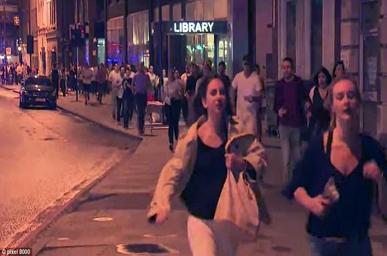 इस कारखाने में मची भगदड़, जान बचाकर भागे एक लाख से ज्यादा कर्मचारी, जानें वजह