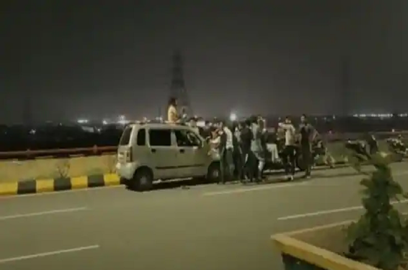 अब सड़क पर केक काटकर मनाया बर्थडे तो खैर नहीं, होगी इस तरह की कार्रवाई