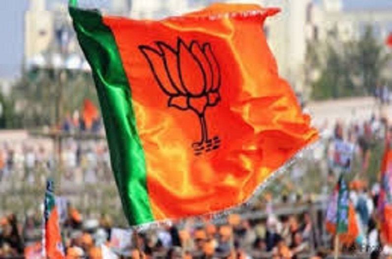 Mainpuri by poll election 2022: RLD को लगा तगड़ा झटका, चौधरी यशवीर सिंह समेत कई नेता बीजेपी में हुए शामिल, ये रही बड़ी वजह