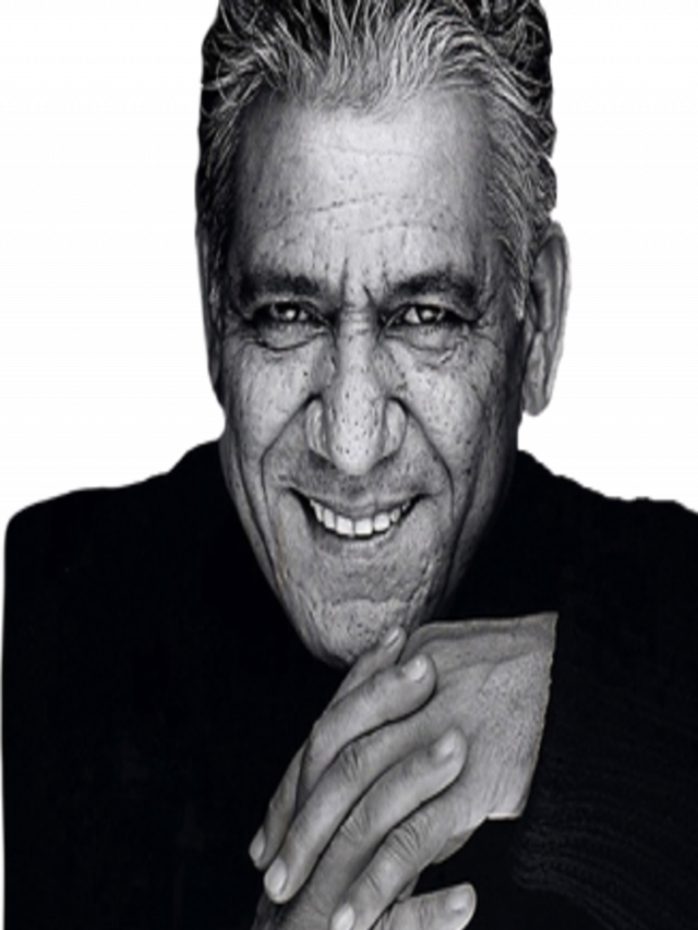 साल 1997 में रिलीज हुई फिल्म 'आस्था: इन द प्रिजन ऑफ स्प्रिंग' में बॉलीवुड की एवरग्रीन एक्ट्रेस रेखा के संग ओम पुरी ने कई बोल्ड सीन दिए थे। इसी फिल्म एक सीन की शूटिंग के दौरान रेखा इतनी ज्यादा खो गई थी की उन्होंने होश ही नहीं रहा और जिस कुर्सी पर वो सीन कर रहीं थीं वो टूट गई।