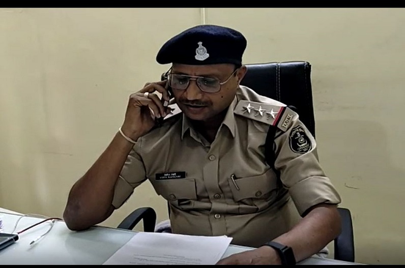 दुर्ग के इस शख्स ने मुंबई में बेच दी 250 करोड़ की 11 एकड़ जमीन! घर में बंकर बनाकर छिपा