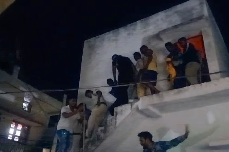 पहले साधु, फिर विक्षिप्त बुजुर्ग और अब 5 युवकों को बच्चा चोर समझकर पीटा, प्रदेश के इस जिले में नहीं थम रही वारदात