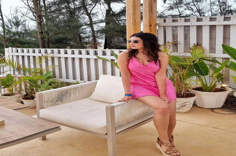 पिंक आउटफिट में शाइनी दोषी ने बिखेरा हुस्न का जलवा, फोटोज ने इटंरनेट पर मचाया तहलका