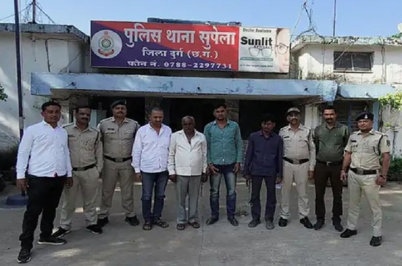 युवक को मिली जादू से मारने की धमकी! कॉलर ने कहा ‘जिंदा रहना चाहते हो, तो फ़ौरन करो ये काम…’