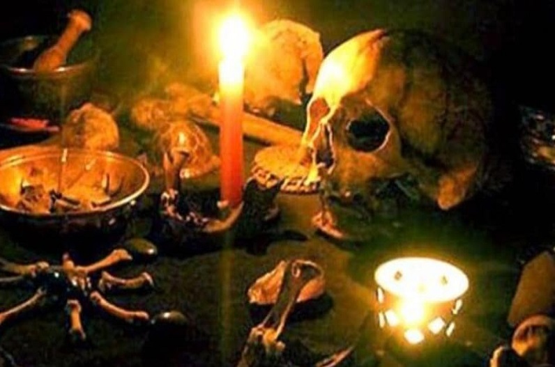 दो महिलाओं का सिर काट कर दी बलि, गरीबी दूर करने कपल ने किया ये काम, ऐसे हुआ खुलासा