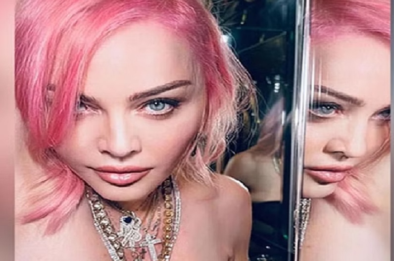 हद से ज्यादा बोल्ड हुई मशहूर सिंगर, बिना कपड़े पहने शेयर की तस्वीर….