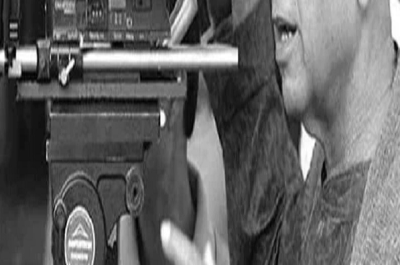 मशहूर फिल्म डाइरेक्टर का निधन, शोक में डूबी फिल्म इंडस्ट्री, ‘गोविंदा’ को दिलाई थी पहचान