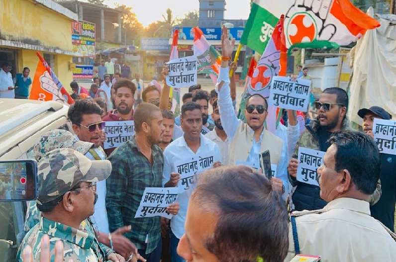 भाजपा प्रत्याशी ब्रह्मानंद नेताम के खिलाफ युवा कांग्रेस और NSUI ने खोला मोर्चा, निवास का किया घेराव, FIR की मांग को लेकर की जमकर नारेबाजी