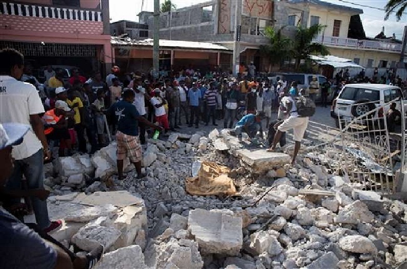 Earthquake in Indonesia : भूकंप के कारण बद से बदतर हुए हालात, अब तक 268 लोगों की मौत की पुष्टि, कई लोगों की तलाश जारी