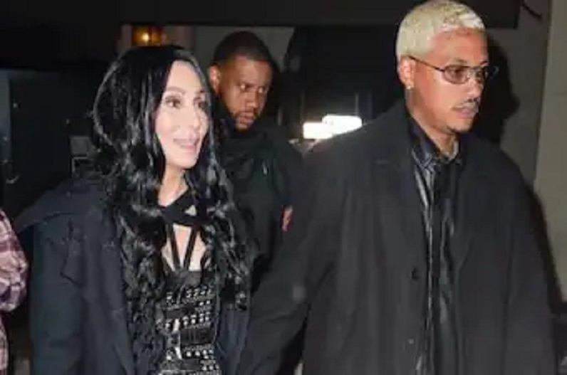 40 साल के म्यूजिक प्रोड्यूसर पर आया 76 साल की मशहूर सिंगर का दिल, पहले भी रह चुके हैं चार ब्वॉयफ्रेंड