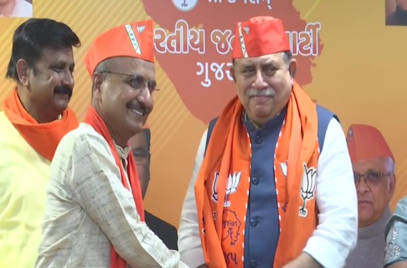 दिग्गज कांग्रेस नेता ने थामा भाजपा का दामन, आज ही पार्टी से दिया था इस्तीफा