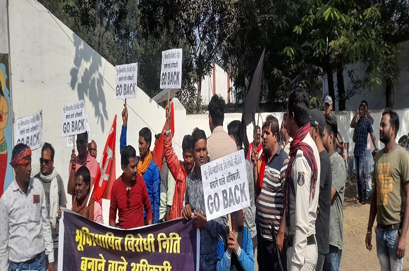 Protests against anti-employment policies