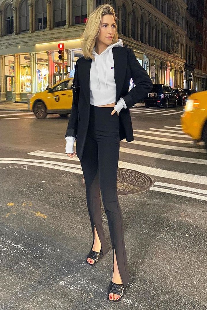 अगर आप भी सर्दियों में दिखना चाहती हैं स्टाइलिश और ब्यूटीफुल तो अपनाएं ये शानदार टिप्स