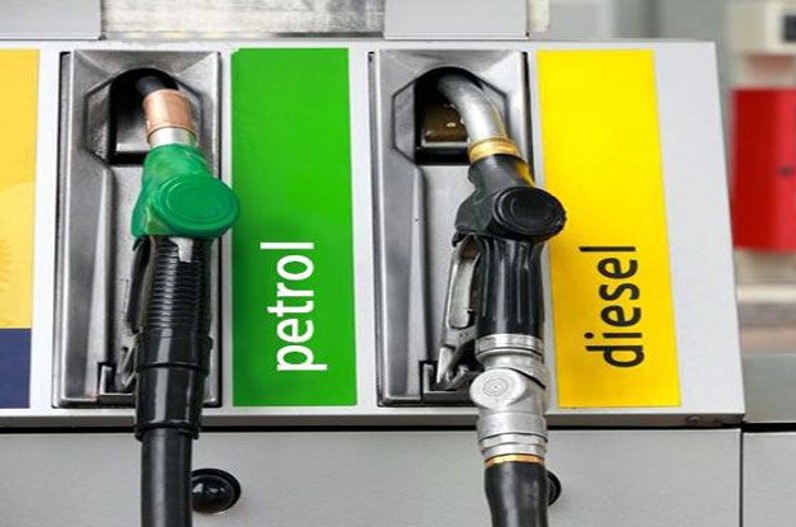नए साल पर सस्ता होगा पेट्रोल-डीजल! मोदी सरकार ने तेल कंपन‍ियों को दी बड़ी राहत, जानें कितने रुपए तक घटेंगे तेल के दाम
