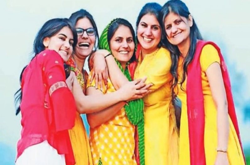 न कोचिंग…न ट्यूशन, सरकारी स्कूल में पढ़ने वाली तीन बहनों ने पास किया PSC, किसान बाप की बेटियां बनीं अफसर