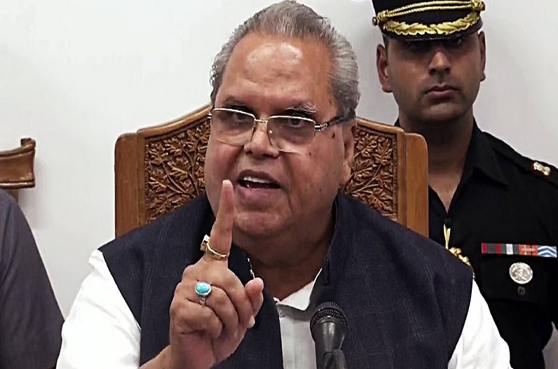 सत्यपाल मलिक ने पीएम मोदी पर साधा निशाना, कहा- ‘इंदिरा गांधी की सत्ता भी चली गई, एक दिन आप भी चले जाएंगे’