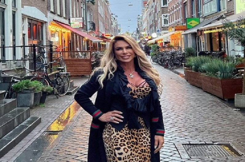 एडल्ट वीडियो बनाना चाहती हैं दादी, जिसके लिए तलाश कर रही हैं किराए पर बॉयफ्रेंड