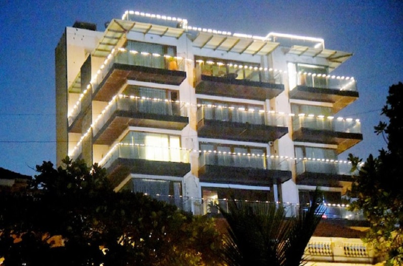 शाहरुख खान के मन्नत के नेमप्लेट में जुड़े हीरे? गौरी खान ने सोशल मीडिया पर बताया सच