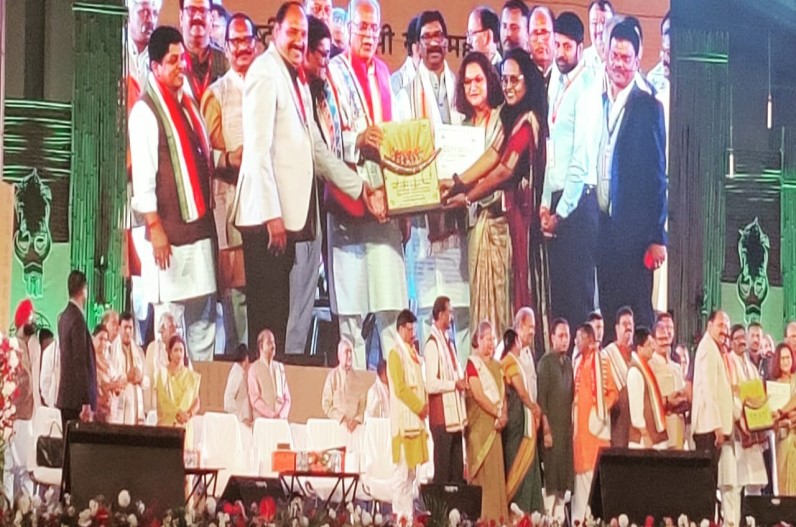 कृषि मंत्रालय के पंडाल को राज्योत्सव में मिला प्रथम स्थान, जीवंत प्रदर्शनी देखकर लोगों ने की सराहना